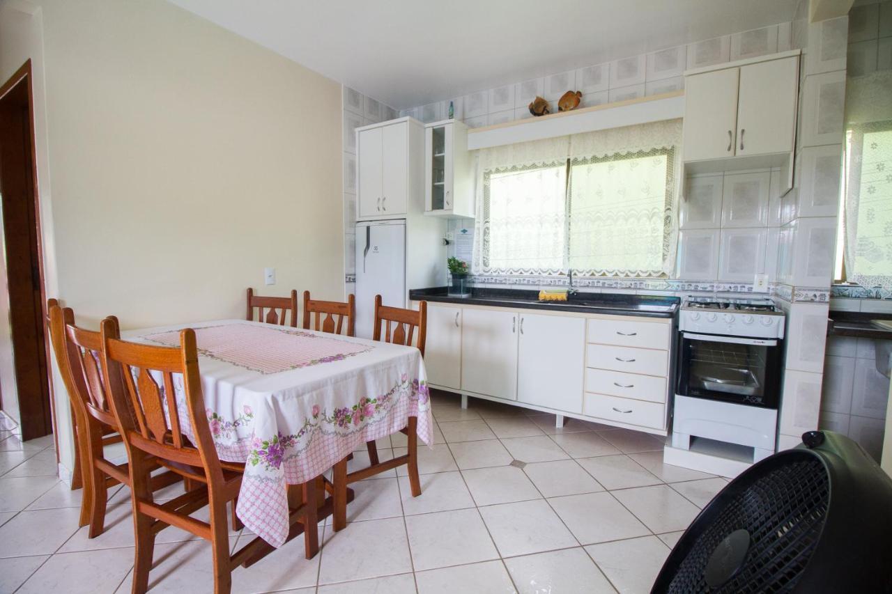 Residencial Andorinhas Apartment Bombinhas Exterior photo