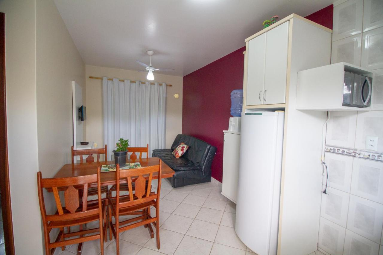 Residencial Andorinhas Apartment Bombinhas Exterior photo